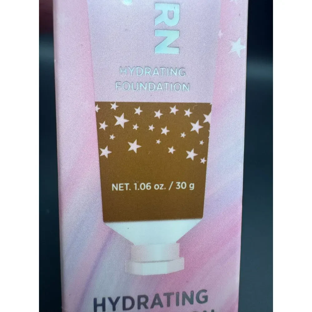 Unicorn Glow Hydrating Foundation Shade 11 Nutmeg 1.06 Oz / 30g New in Box